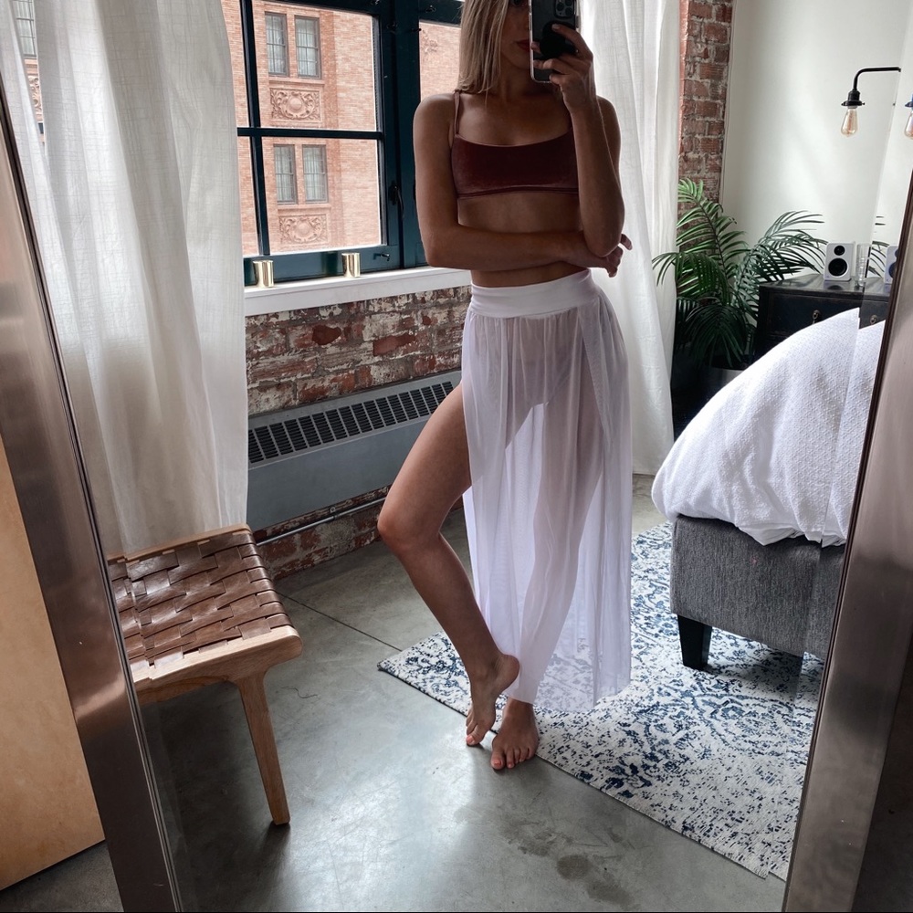 SWIM COVERUP - Picture 2 of 6